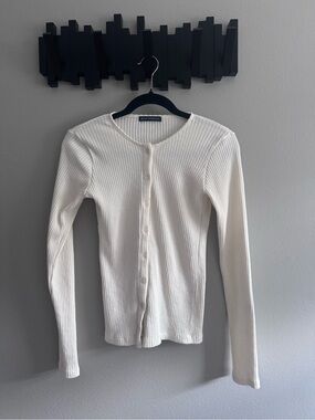 Brandy Melville Ribbed Button-Front Long-Sleeve cardigan